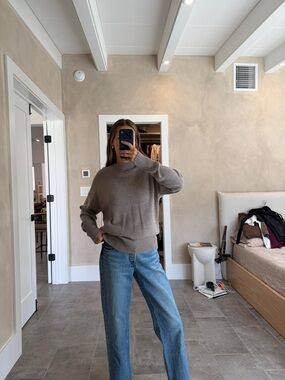 NAADAM Luxe Cashmere Overaized Crewneck Women's Sweater in Taupe